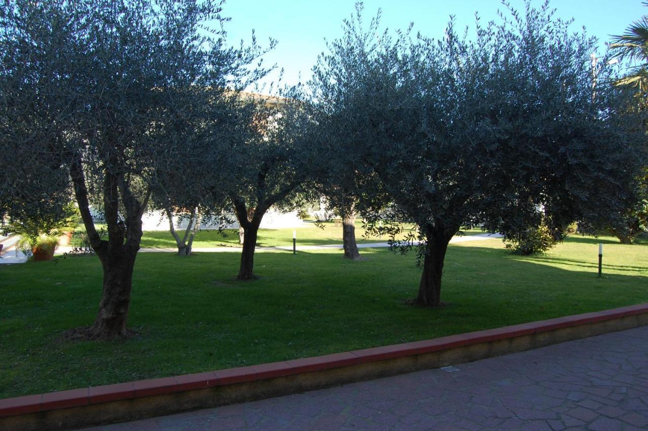 Il Pollino Hotel Pietrasanta Exterior photo